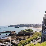Balea Keyweek Seafront Duplex Apartment With Balcony Garage In Biarritz