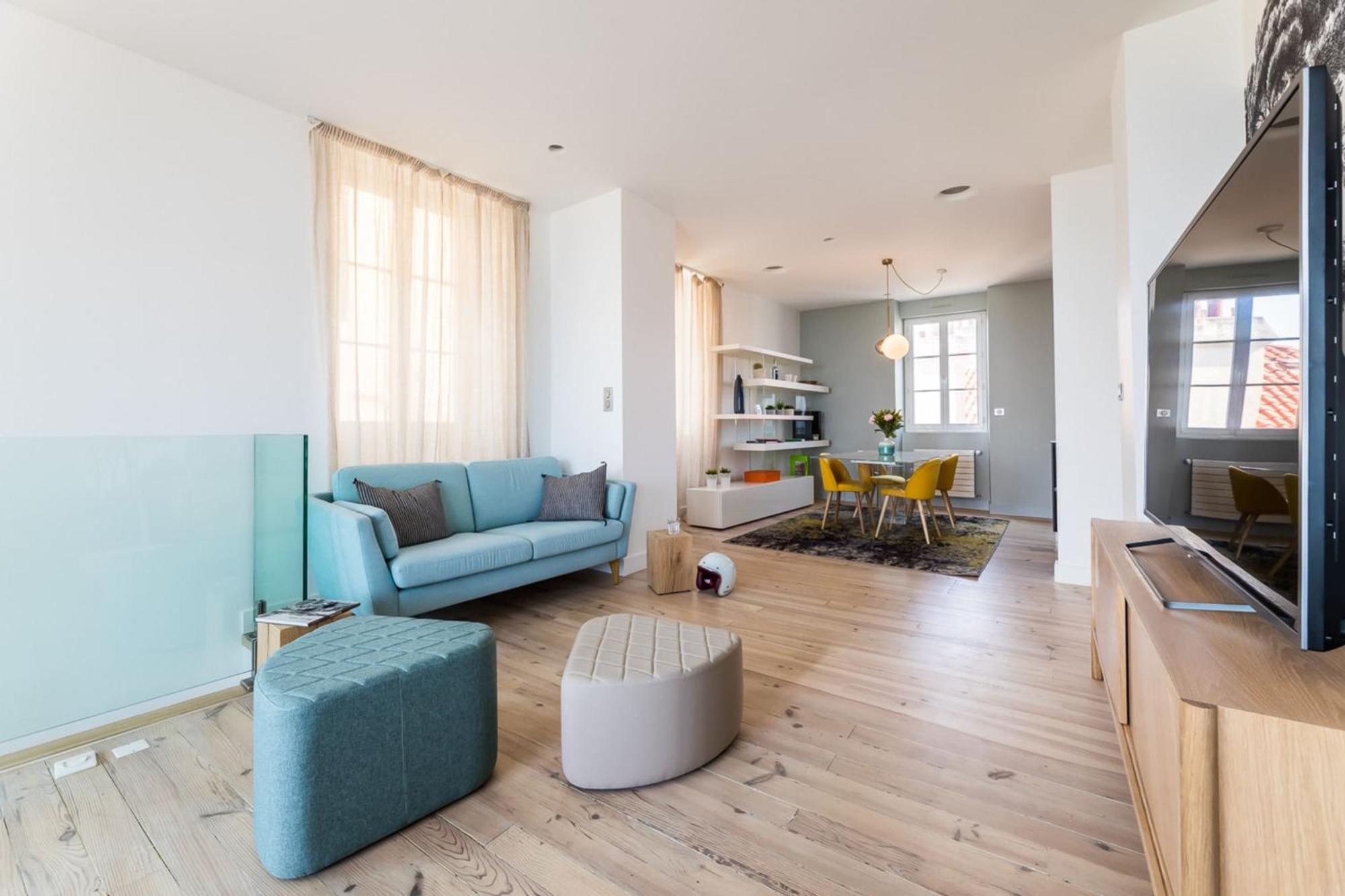 Balea Keyweek Seafront Duplex With Balcony Garage In Biarritz